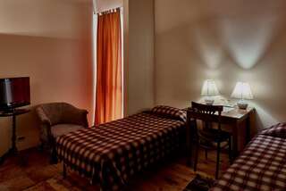Отель Villa Delenda Ереван Двухместный номер с 1 кроватью или 2 отдельными кроватями-3
