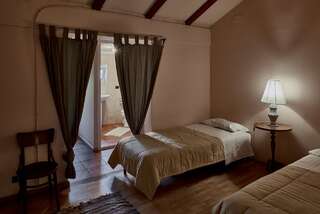 Отель Villa Delenda Ереван Двухместный номер с 1 кроватью или 2 отдельными кроватями-4